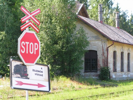 Směrovka k výstavě.jpg